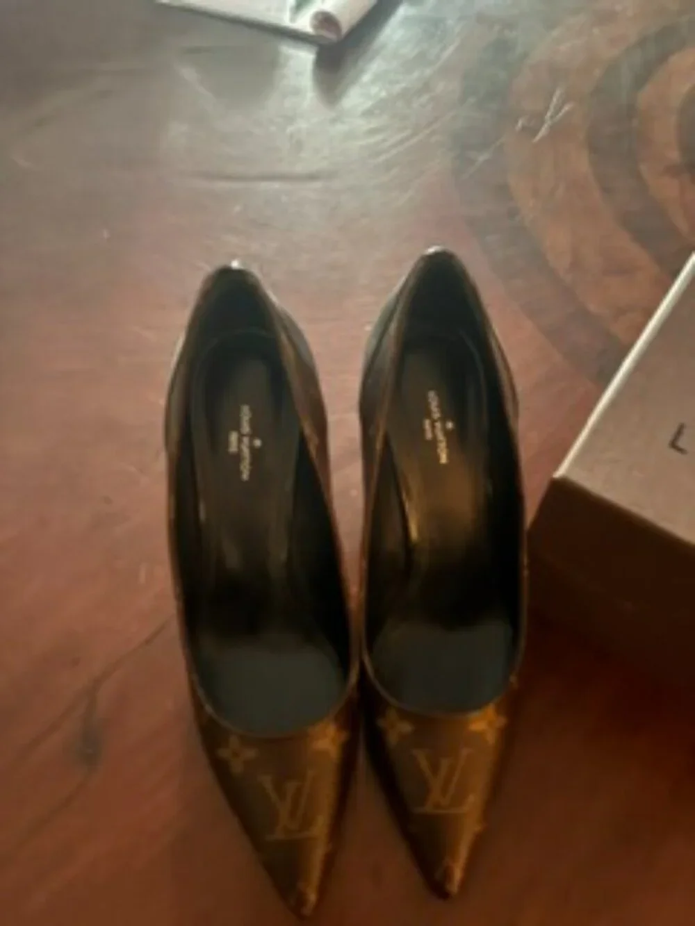 LOUIS VUITTON SHERIDAN MONOGRAM PATENT HEELS